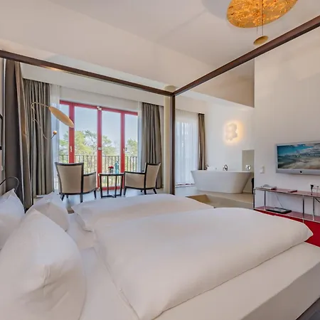 Strandhotel Otel 4*