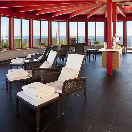 Otel Strandhotel 4*
